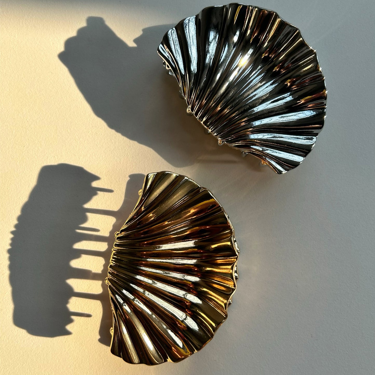 Chic Shell Hairpin