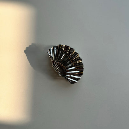 Chic Shell Hairpin