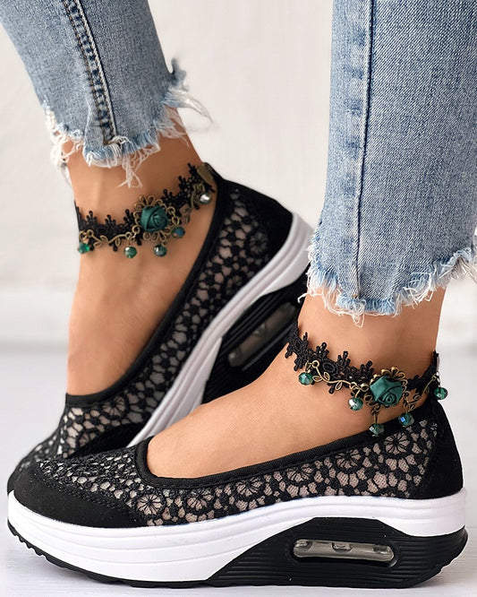 Contrast Lace Slip-on Sneakers