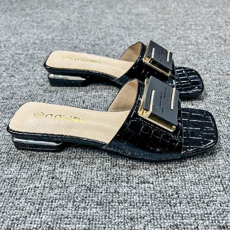 L40829 Rhinestone Flat Slippers