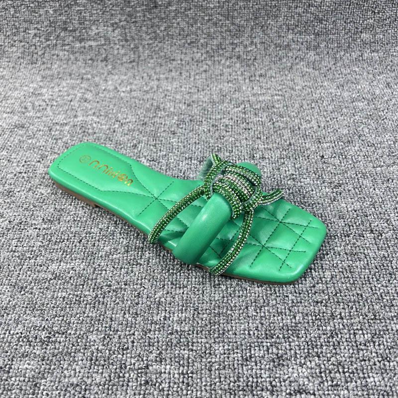 L40821 Rhinestone Flat Slippers