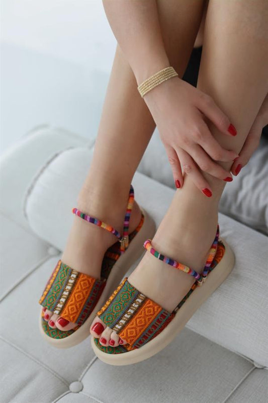 Pattern Detailed Women's Sandals