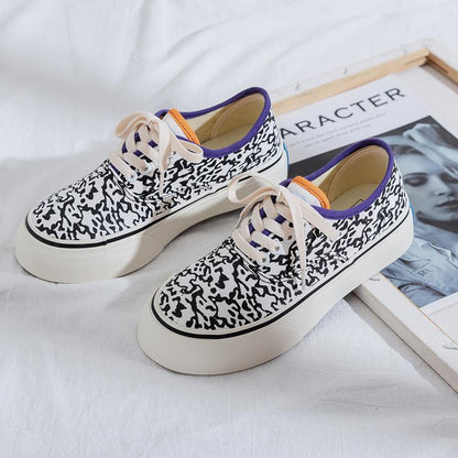 New Round Toe Canvas Lace-Up Leopard Low Top Casual Shoes