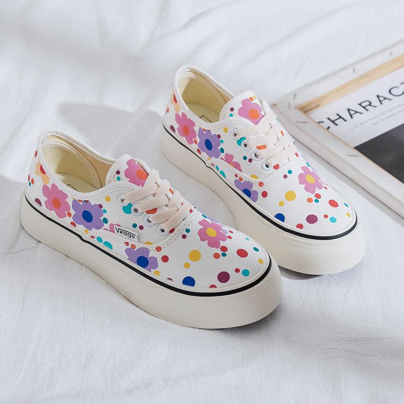 New Round Toe Canvas Lace-Up Leopard Low Top Casual Shoes