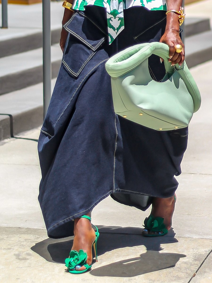 The Unique Denim Skirt With Pockets