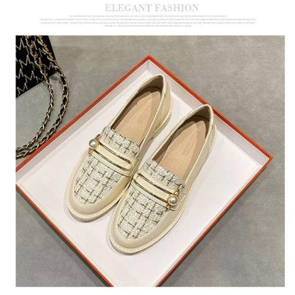 2023 Fashionable British style thick-soled all-match wide-foot casual solid-color leather shoes